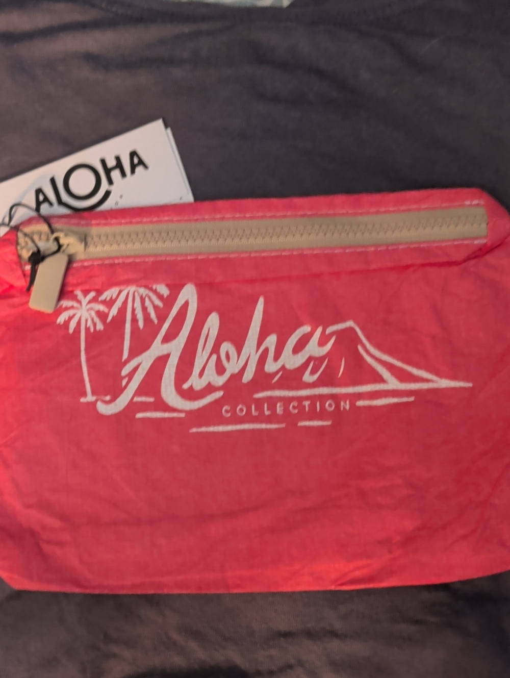 ALOHA Collection Coral Logo Zip Pouch Small Vintage Red NWT New